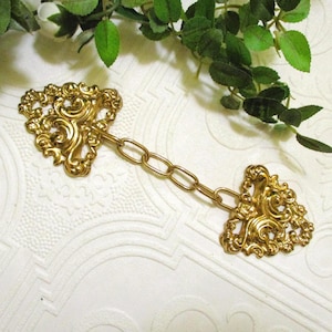 VINTAGE Gold Plate Cloak Clasp ~ Renaissance Swirl Cape Fastener With Chain ~ Liturgical Vestment Cope Clasp