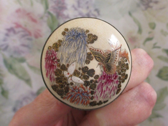 Antique SATSUMA Handpainted Large Button Brooch ~… - image 1