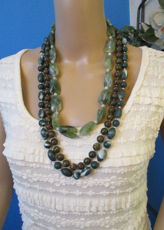 VINTAGE LUCITE Green Necklace Assortment ~ Shades… - image 7