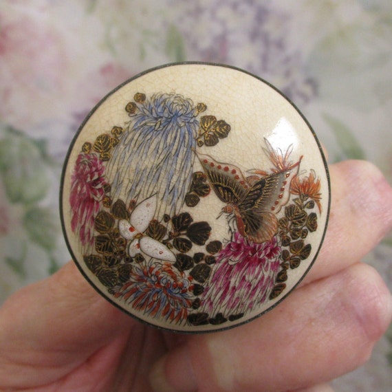 Antique SATSUMA Handpainted Large Button Brooch ~… - image 8