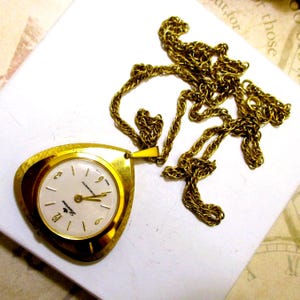 Vintage CARAVELLE BULOVA Watch Necklace: Whiting & Davis  display picture 1