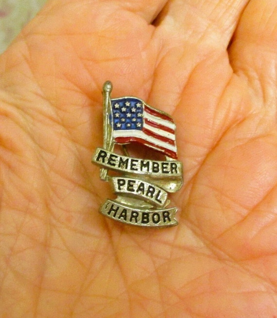 WWII Remember Pearl Harbor Home Front Pin~ Origin… - image 4