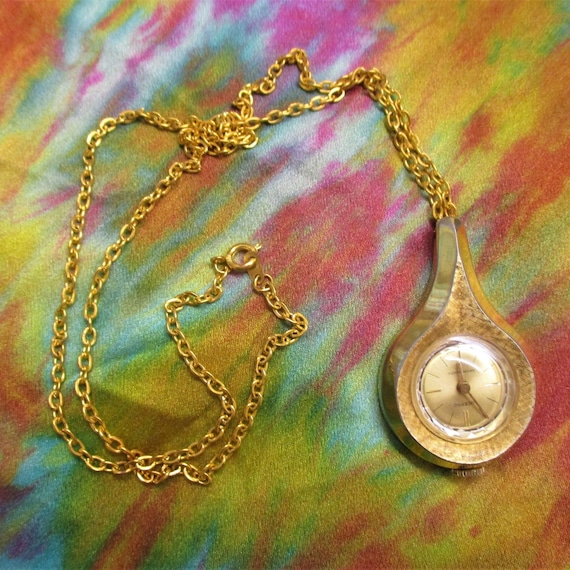 Lucerne Pendant Necklace Watch Vintage Swiss - Lucerne Watch Pendant Necklace Value Lucerne Pendant Necklace Watch Vintage Swiss - Lucerne Watch Pendant Necklace Value