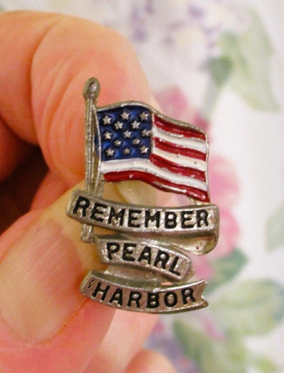 WWII Remember Pearl Harbor Home Front Pin~ Origin… - image 6