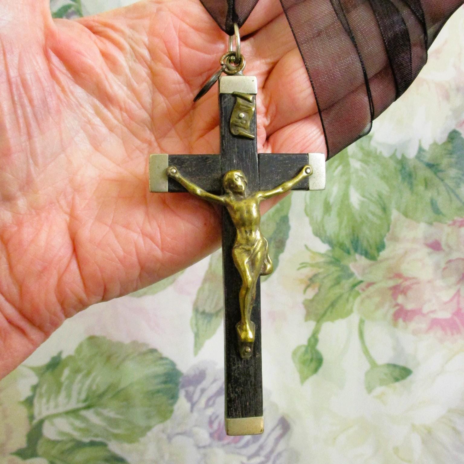 【VELENO】装飾チャーム付きベストジレ S ブラック×ゴールド ヴィンテージ Vintage POPE PIUS XII Pectoral Crucifix: Ebony Wood, Silver, Brass