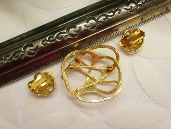 SPHINX Gold Plate Atomic Age Brooch Earrings Set … - image 10