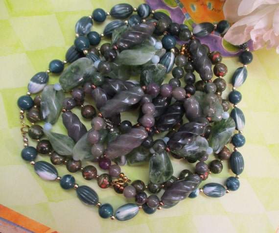 VINTAGE LUCITE Green Necklace Assortment ~ Shades… - image 10