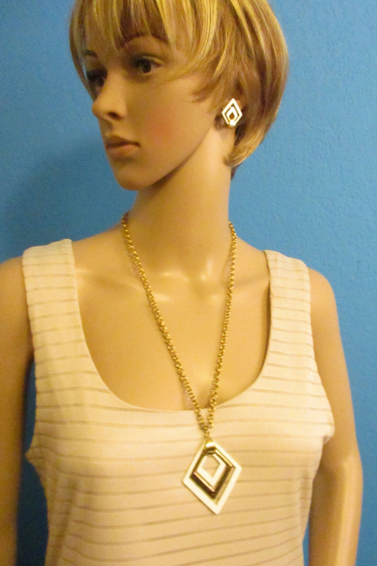 LISNER White Gold Necklace Set Vintage Designer White Enamel Etsy