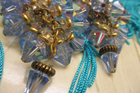 Blue AB Crystal Bead Drop Earrings VINTAGE ~ Stat… - image 9