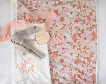 Blumenkind Boho Floral Personalisierte Babydecke, Minky Babydecke, Babydecke mit Namen, Monogramm Decke, Florale Decke, Baby Girl