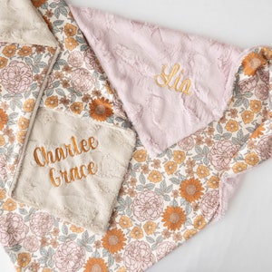 Golden Girl Floral personalisierte Babydecke, Minky Babydecke, Babydecke mit Name, Monogramm Babydecke, Baby Mädchen, Babypartygeschenk Bild 1