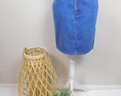 50 OFF CLOSET SALE Vintage 1990s Levis Strauss Co Dark Blue Jean High Waisted Knee Minimal Denim Pencil Straight Skirt Bottom Sz 7 Small