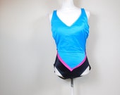 Vintage 90s Black Blue Colorblock Print V Shaped Swimsuit Retro One Piece Low Back Bathing Suit Swimwear 18 1X Plus Size