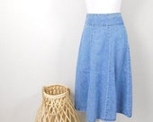 50 OFF WINTER SALE Vintage 80s Van Heusen Light Blue Jean High Waist Cotton Knee Length Minimal Denim A Line Flare Skirt Bottom Sz 4 Small