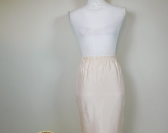 Vintage 80s Light Pink Shiny High Elastic Waist Pencil Tube Office Straight Lined Minimal Knee Length Skirt Bottom Sz 6 Small