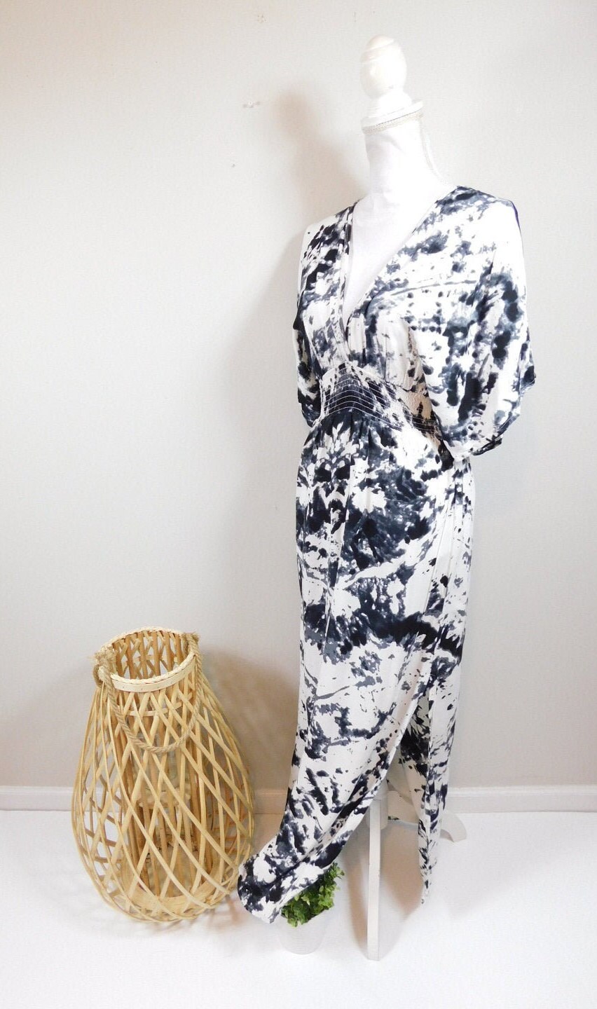 tie dye dress black and white Vintage 90s Print Stretch Waist Side Slits Tie Open Back Rayon Short Sleeve Long Maxi Length Sz Small cf-womens-size-euro-39-us-8-75 and any casual style Color:Light Blue/Electric Blue Katie Holmes goes full