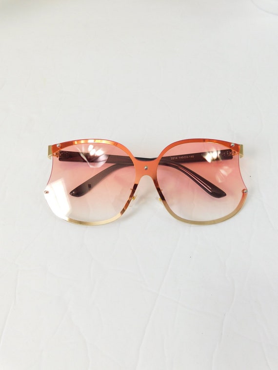 Vintage Ombre Tinted Pink Clear Transparent Round… - image 1