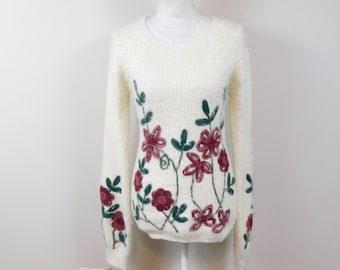 Vintage 90s Ivory Red Green Floral Flower Print Fuzzy Faux Fur Knitted Ribbed Braided Crewneck Long Sleeve Sweater Sz Small