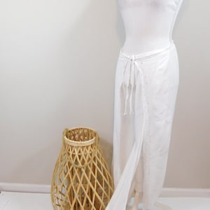 Vintage 00s White Low Rise Embroidered Tie Open Slit Side Rayon Boot Cut Leg Solid Pants Trousers Slacks Bottoms Sz Small