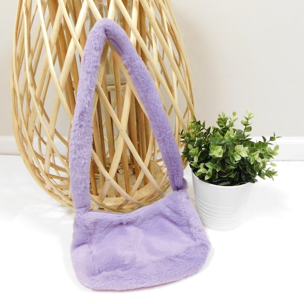 Vintage 00s Lavender Purple Faux Fur Short Fuzzy Hairy Shoulder Zipper Minimal Fashion Accessory Medium Clutch Bag Purse