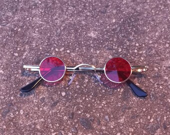 thumbnail interactive-video image 1 of Vintage Gold Metal Rim Round Sunglasses For Women - 100% UV400 Retro Style 1 of 6