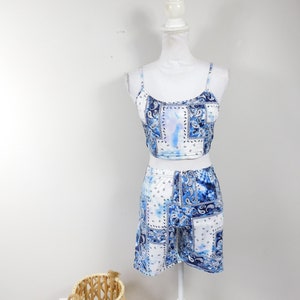 Vintage 00s Navy Blue White Bandana Paisley Tie Dye Print 2 Pc High Waist Sleeveless Tank Top Shirt Biker Shorts Set Sz Medium