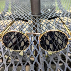 Vintage 00s Black Gold Tinted Round Circle Metal Frame Oversized Spectacle Fashion Steampunk Hippie Sunglasses Glasses Sunnies