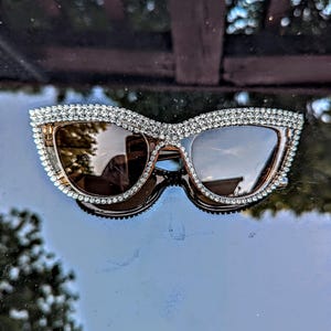 Vintage 00s Dark Brown Silver Rhinestone Diamond Cat Eye Frame Tinted Luxury Fashion Costume Sunglasses Lens Glasses Eyewear