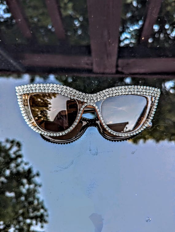 Vintage 00s Dark Brown Silver Rhinestone Diamond Cat Eye  display picture 3