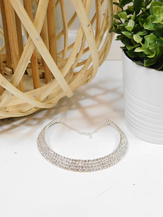 Collana Girocollo Donna Corta Oro Con Strass Verdi - Elegante E Semplice