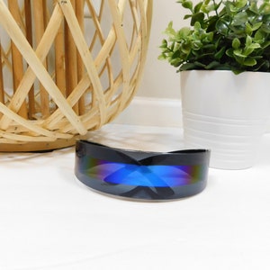 Vintage 00s Black Colorful Mirrored One Single Piece Robotic Reflective Futuristic Fashion Visor Costume Sunglasses Wrap Sunnies