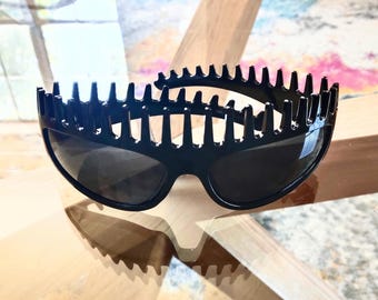 Vintage 00s Black Irregular Comb Headband Square Shape Plastic Tinted Retro Fashion Sunglasses Frame Lens Glasses Eyewear