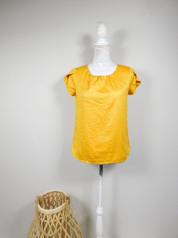Banana republic cheap yellow blouse