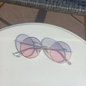 Vintage 00s Roxo Rosa Ombre Redondo Transparente Dourado Armação de Metal Moda Óculos de Sol de Plástico Lente de Traje Óculos Óculos de Sol