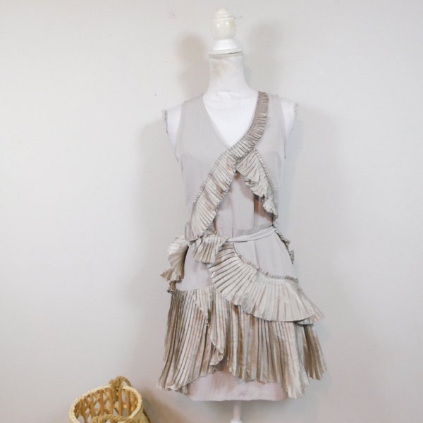 Vintage 90s Taupe Gray Shiny Pleated Metallic Tie Back Lined Sleeveless Tank Top Formal Cocktail Mini Short Gown Dress Sz 2 XS