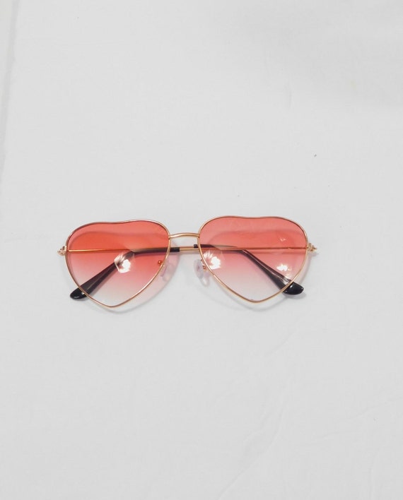 VINTAGE GOLD FRAME HEART SHAPE SUNGLASSES I Heart VF 18KT Gold – Vintage Frames Company main image 3