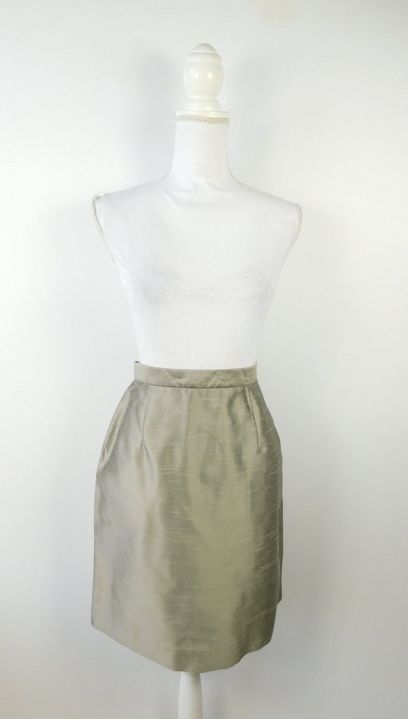 50/% OFF SPRING SALE Vintage 1990s Harve Benard Collection Silver Shiny Metallic High Waist Pencil Knee Length Formal Lined Skirt Sz Large