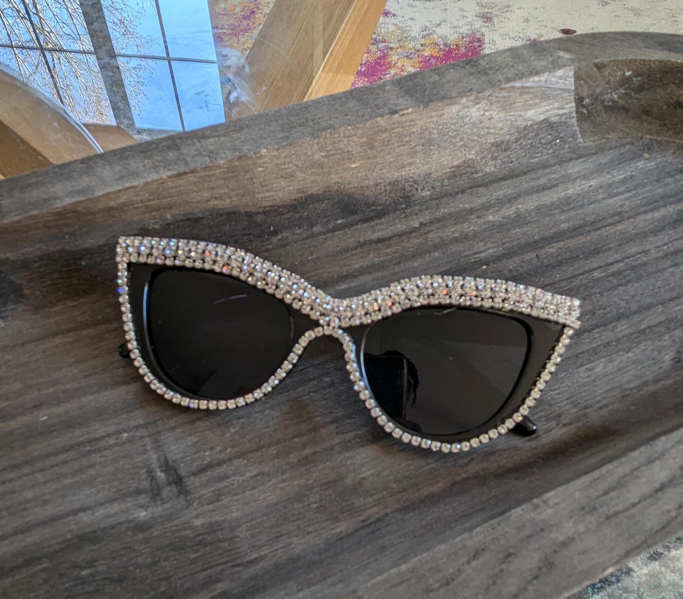 DESIGN - Occhiali Da Sole Oversize Rettangolari Blu Con Montatura Smussata E Lenti Blu - Foto 4