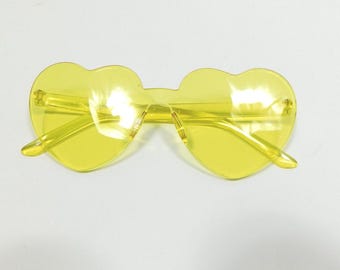 Vintage 00s Yellow Heart Shaped Tinted Rimless Transparent UV400 Plastic Fashion Colored Frame Sunglasses Lens Glasses Eyewear