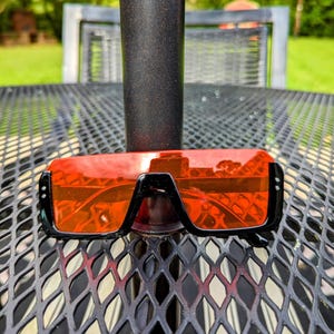 Vintage Red Black Tinted Two Tone Big Square Shape Oversized Large Half Rimless Plastic Fashion Sunglasses Lens Costume Glasses
