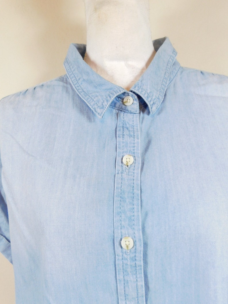 50/% OFF SPRING SALE Vintage 90s Light Blue Wash Denim Jean White Button Down Short Sleeve Collared Oxford Shirt Top Blouse Sz Xl Plus Size