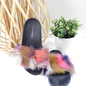 Vintage 00s Multicolored Hot Pink Brown Faux Fur Fuzzy Long Pile Textured Open Toe Slides Slip On Flip Flop Shoes Sandals Sz 7
