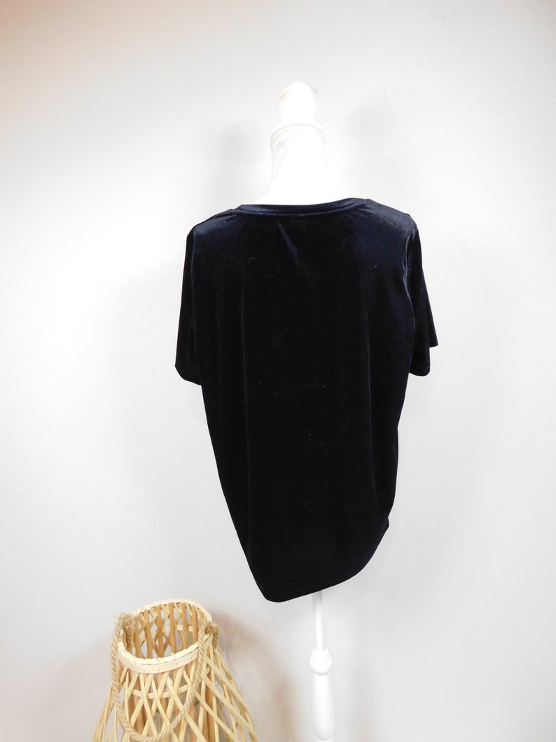 50/% OFF SPRING SALE Vintage 90s Black Velvet Soft Grunge Crewneck Side Slits Minimal Witch Short Sleeve Top Shirt Blouse Tee Xl Plus Size