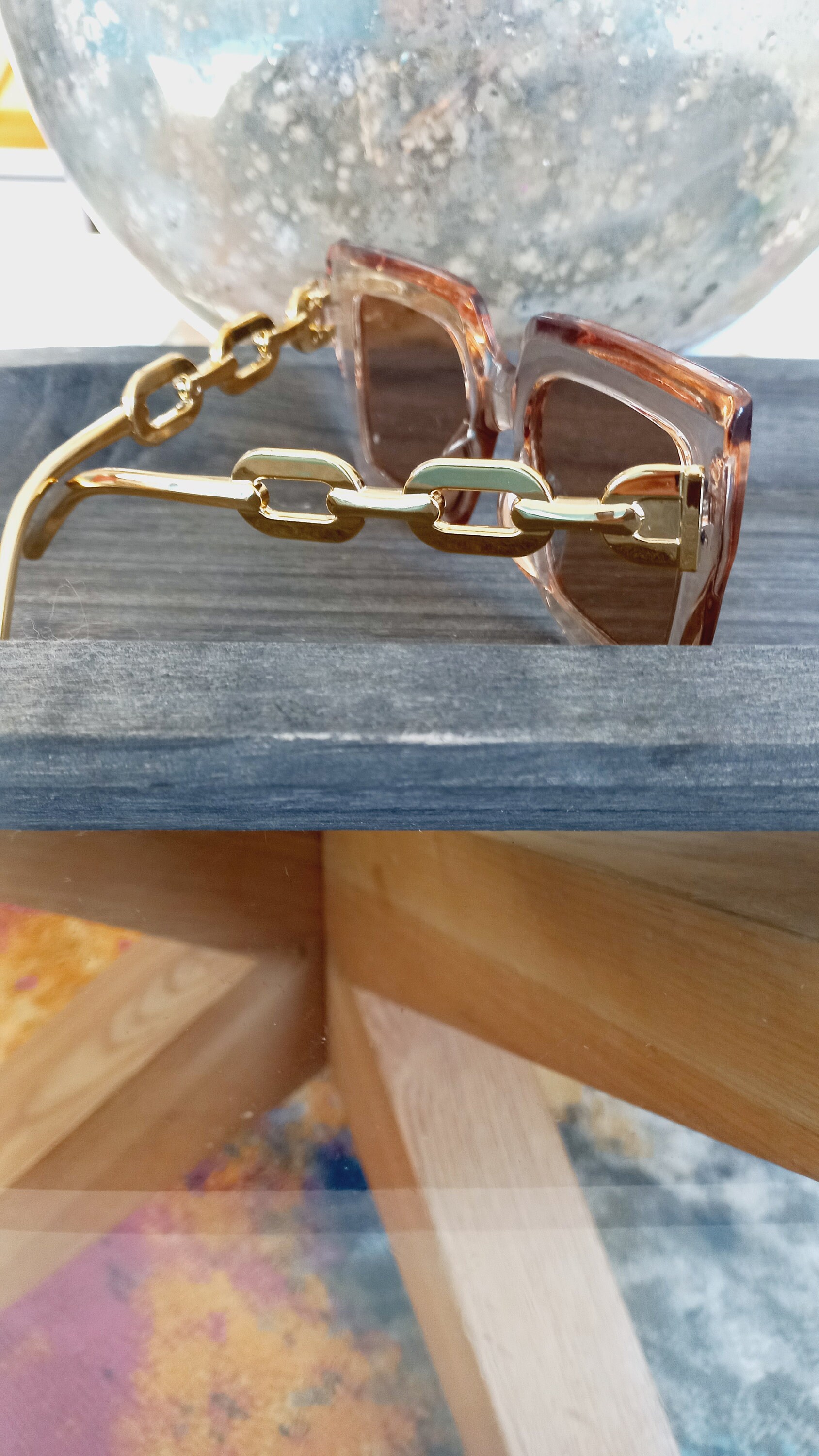 Sunglasses Women White Square Half Frame + Case + Gold Chain Metal Tea Lenses Amazon.com: LVTFCO One-piece Half-frame Women main image 2