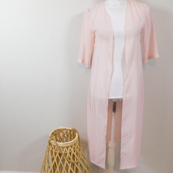 Vintage des années 1990 rose pastel clair en mousseline de soie unie à manches courtes légère maillot de bain ouvert veste Kimono Sz petit