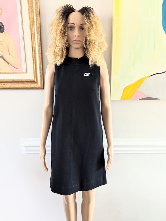 nike swoosh dress black