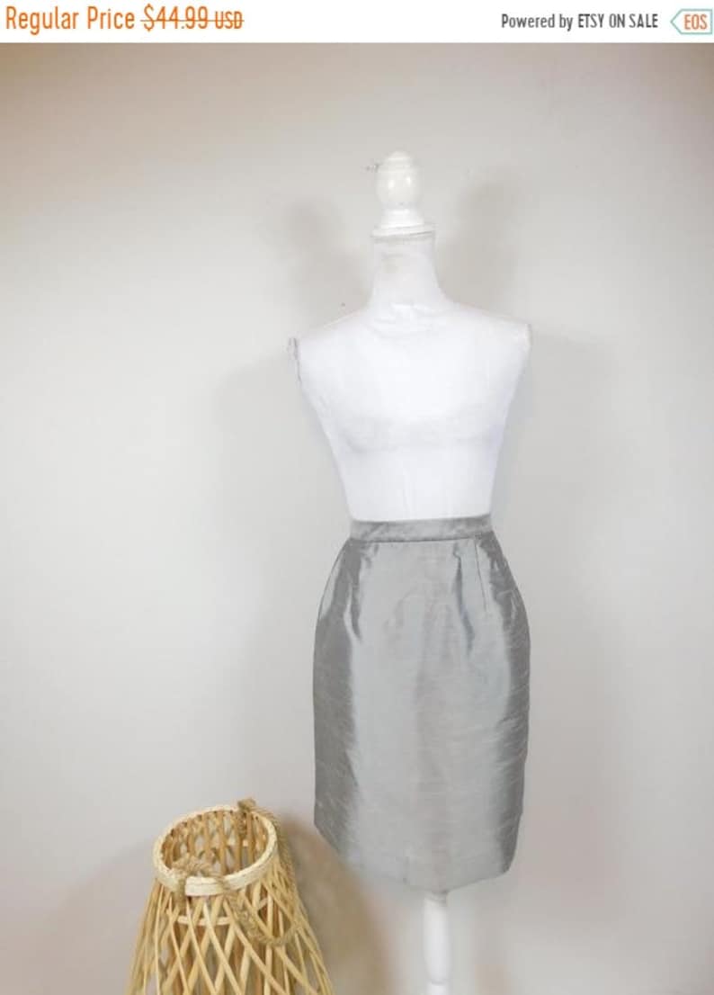 50/% OFF SPRING SALE Vintage 1990s Harve Benard Collection Silver Shiny Metallic High Waist Pencil Knee Length Formal Lined Skirt Sz Large