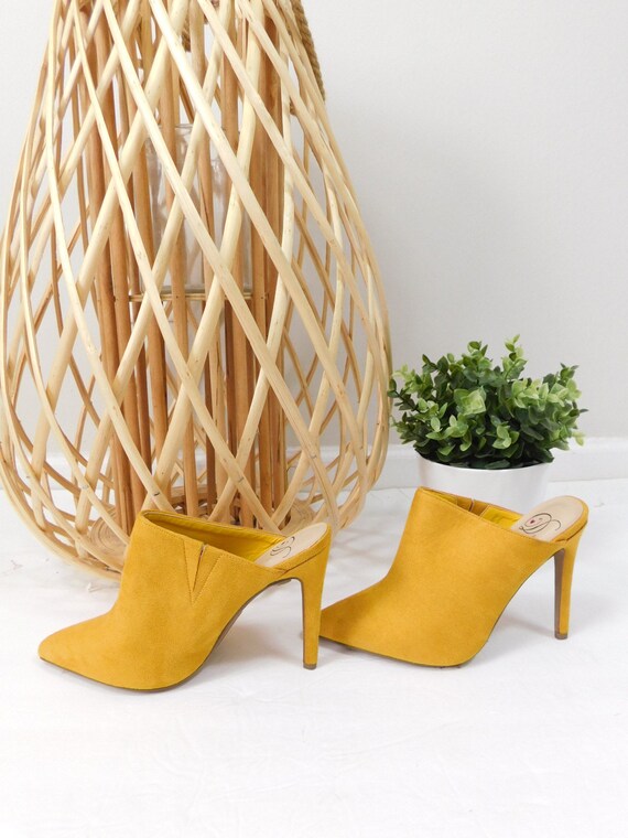 靴 YELLO ROSITA MULES ROSITA MULES – YELLO