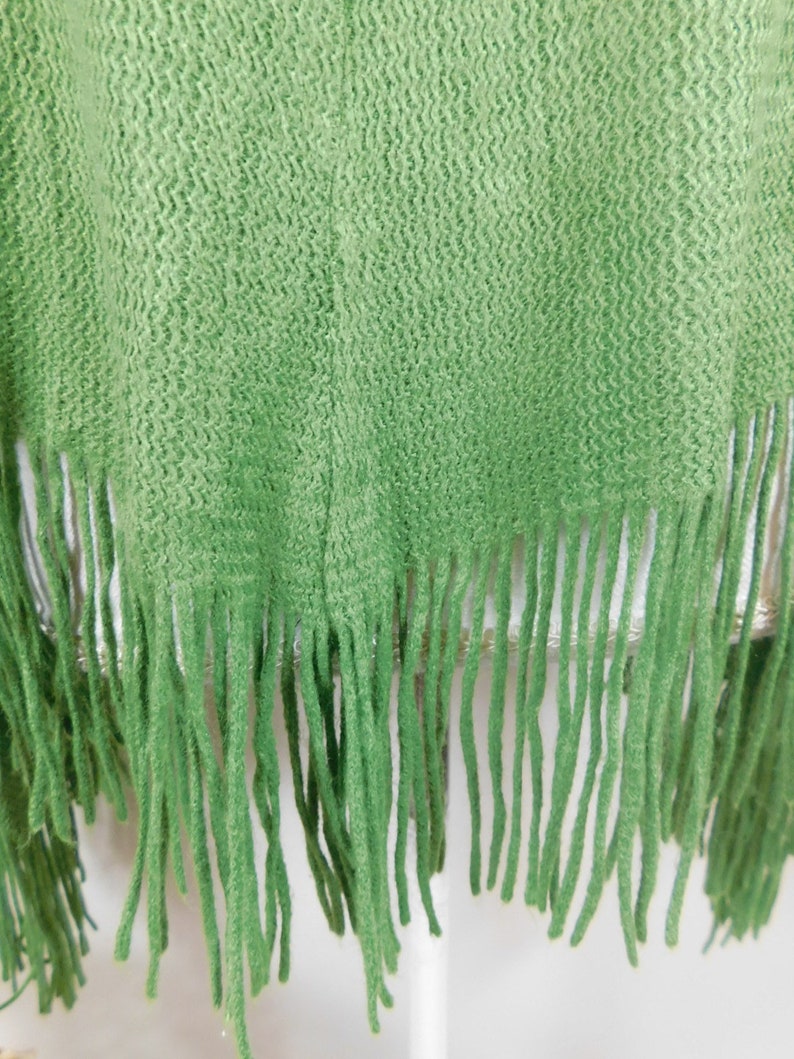 50/% OFF SPRING SALE Vintage Folio New York Bright Green Fringe Stretch Knitted Asymmetrical Turtleneck Sweater Poncho Cape One Size Fits Mos