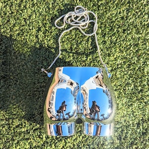 Vintage 00s Shiny Silver Butt Booty Shape Funny Metal Clasp Closure Long Chain Evening Crossbody Handbag Fashion Purse Bag Clutch